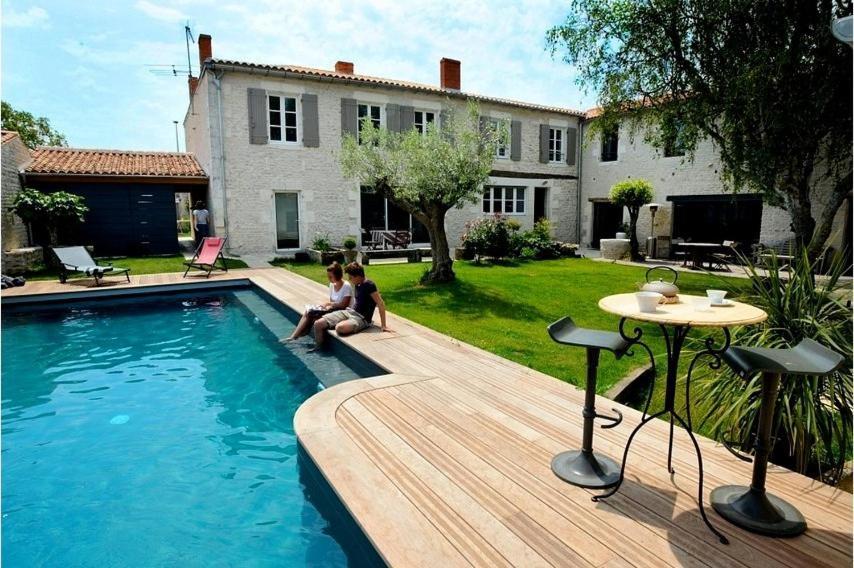 Un Banc Au Soleil Bed & Breakfast Marsilly  Exterior photo