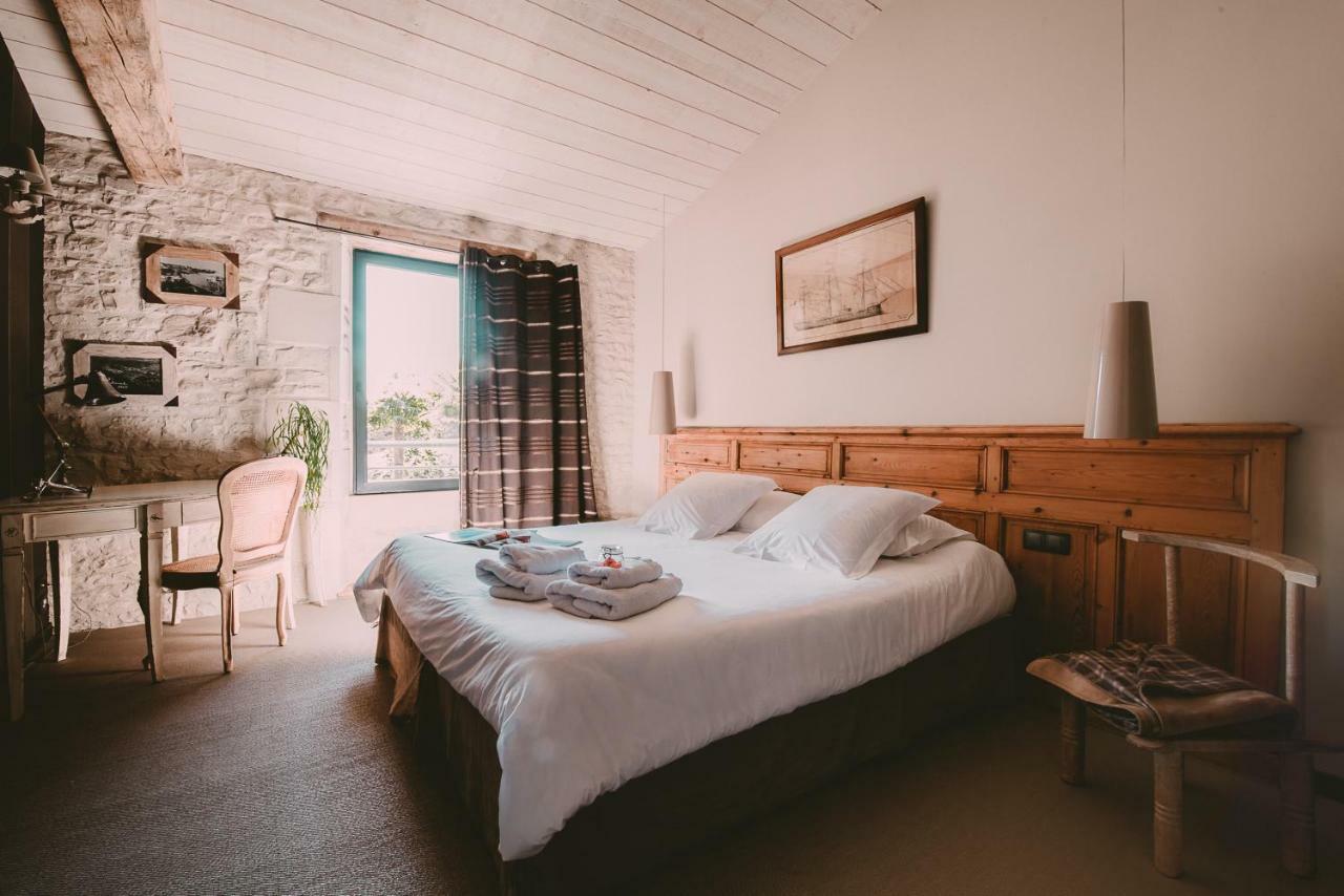 Un Banc Au Soleil Bed & Breakfast Marsilly  Exterior photo